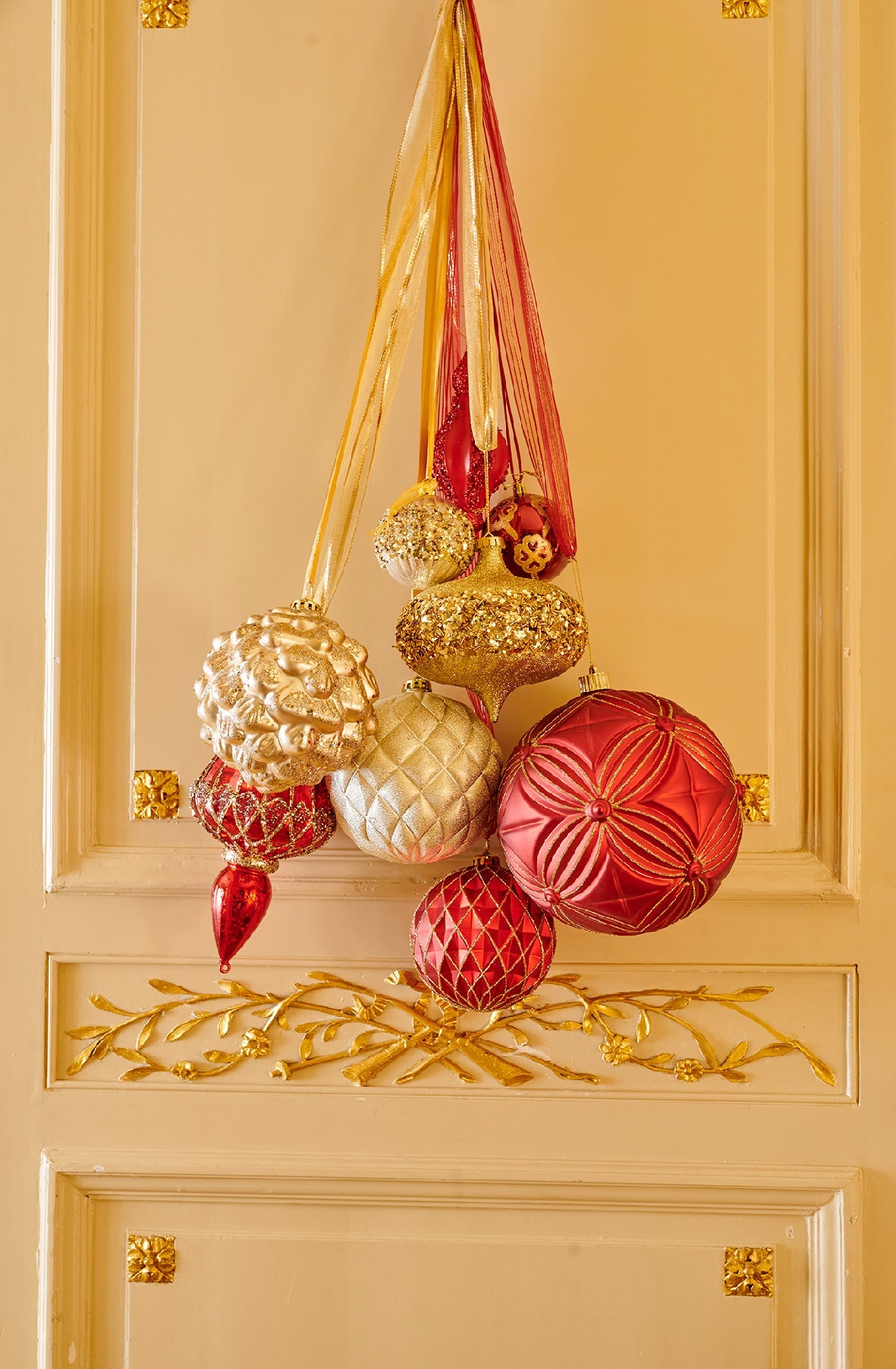 Figura colgante roja de plástico adornos navideños