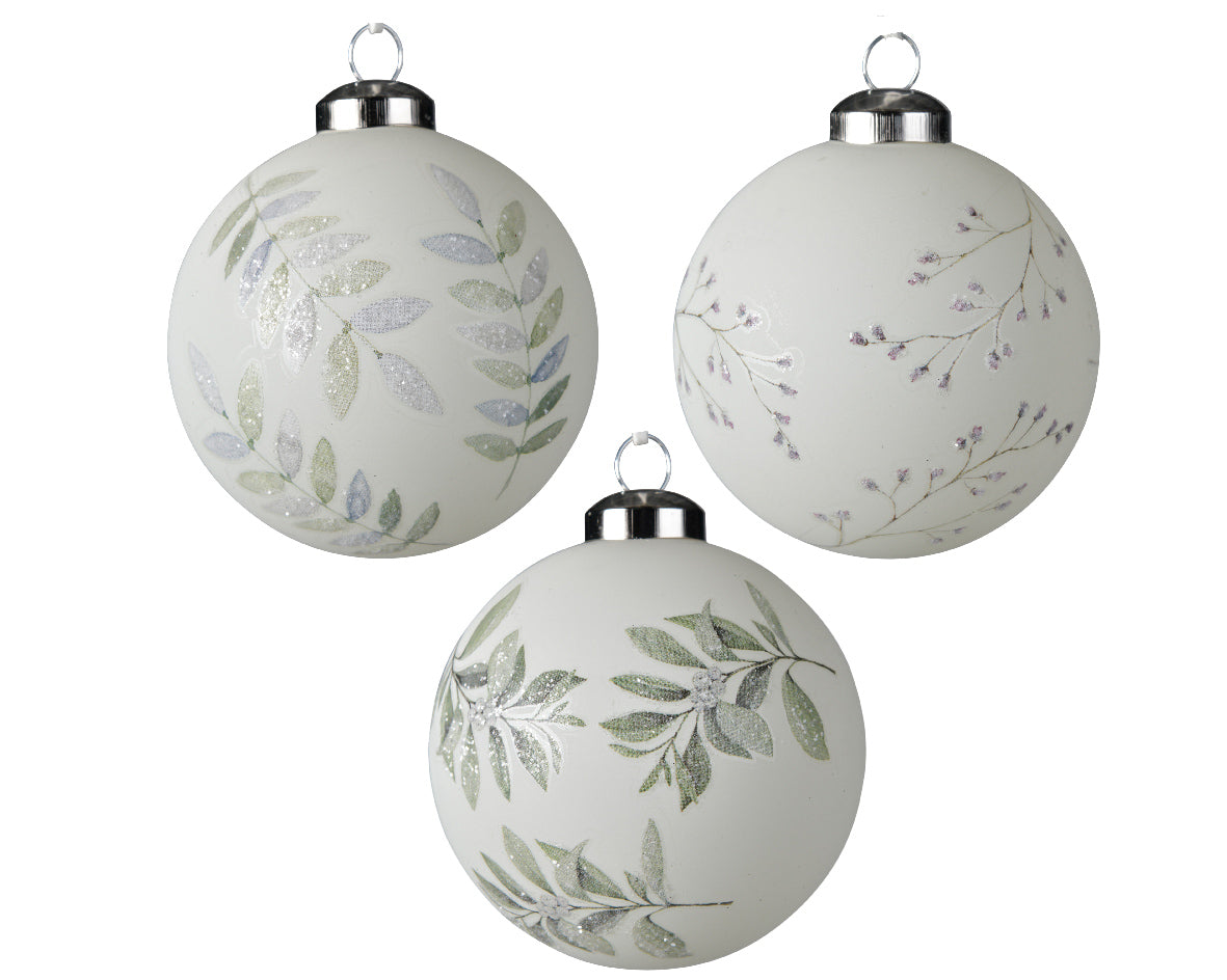 Hojas de ramas de bola de navidad de cristal
