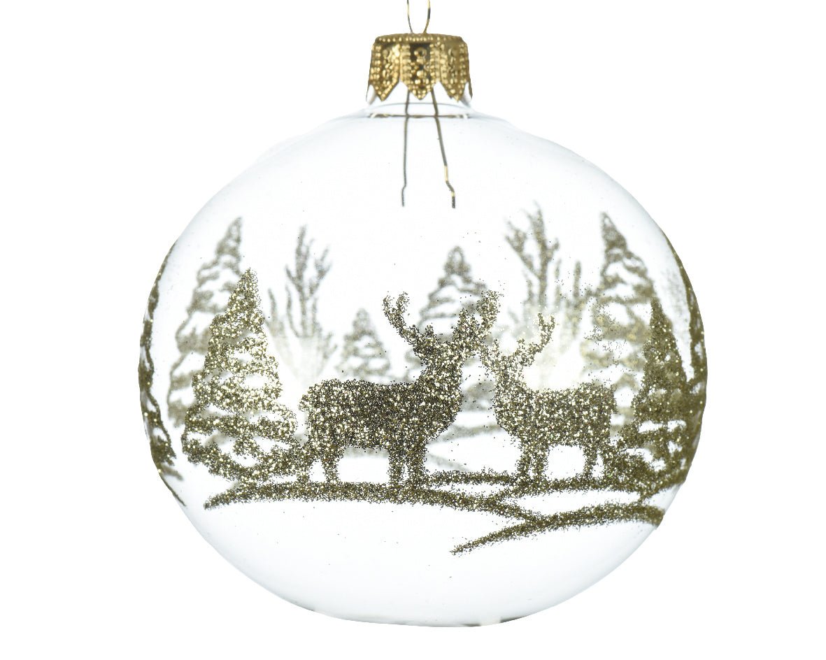 Bola de navidad de ciervo en bosque