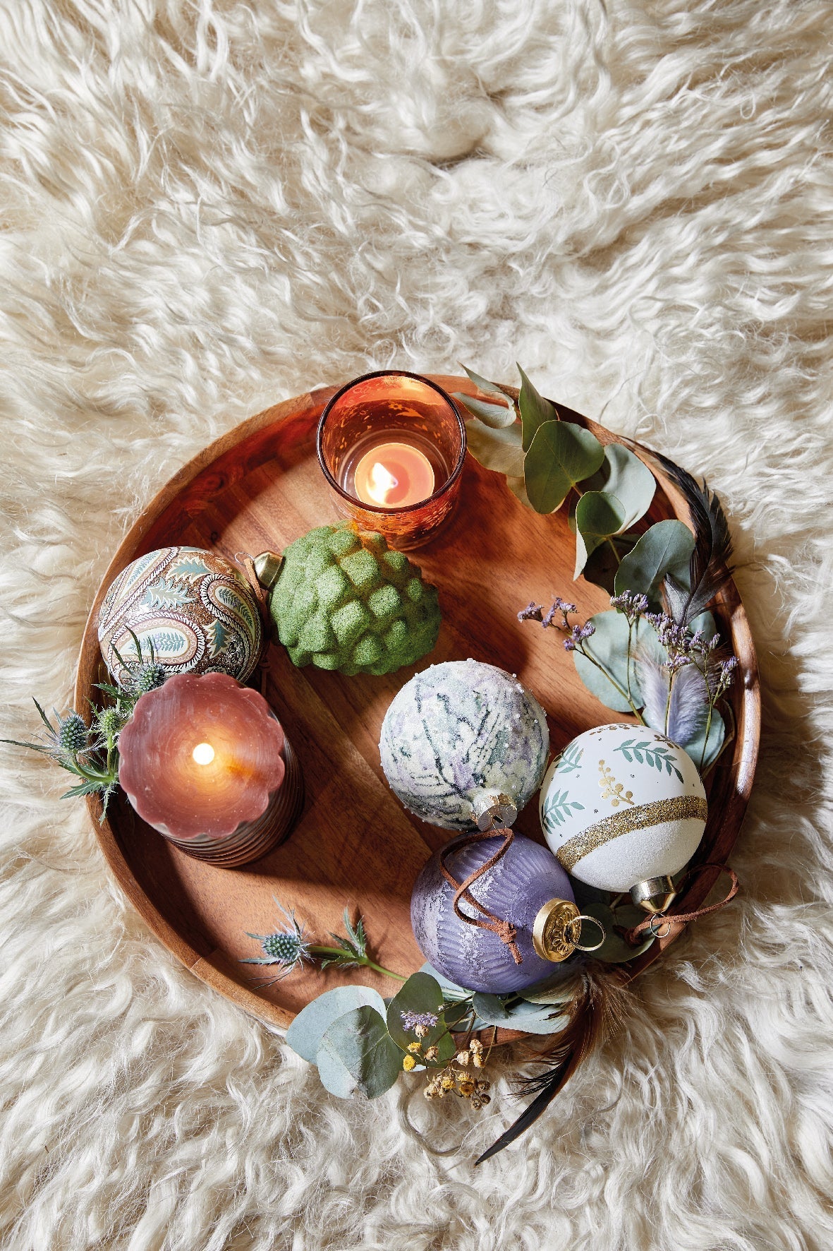 Piñas de Navidad marrón, dorado y verde