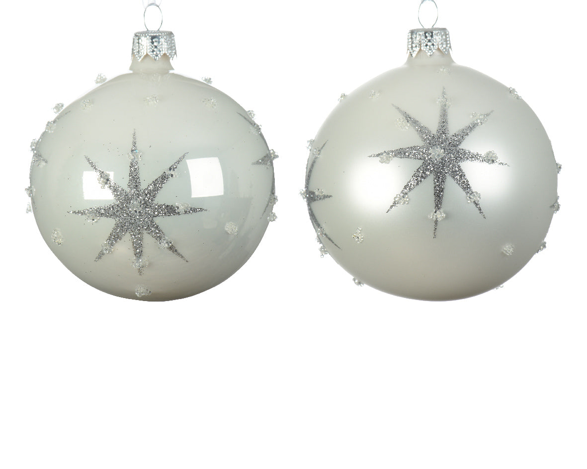 Bola de navidad de cristal blanco puntos y estrellas