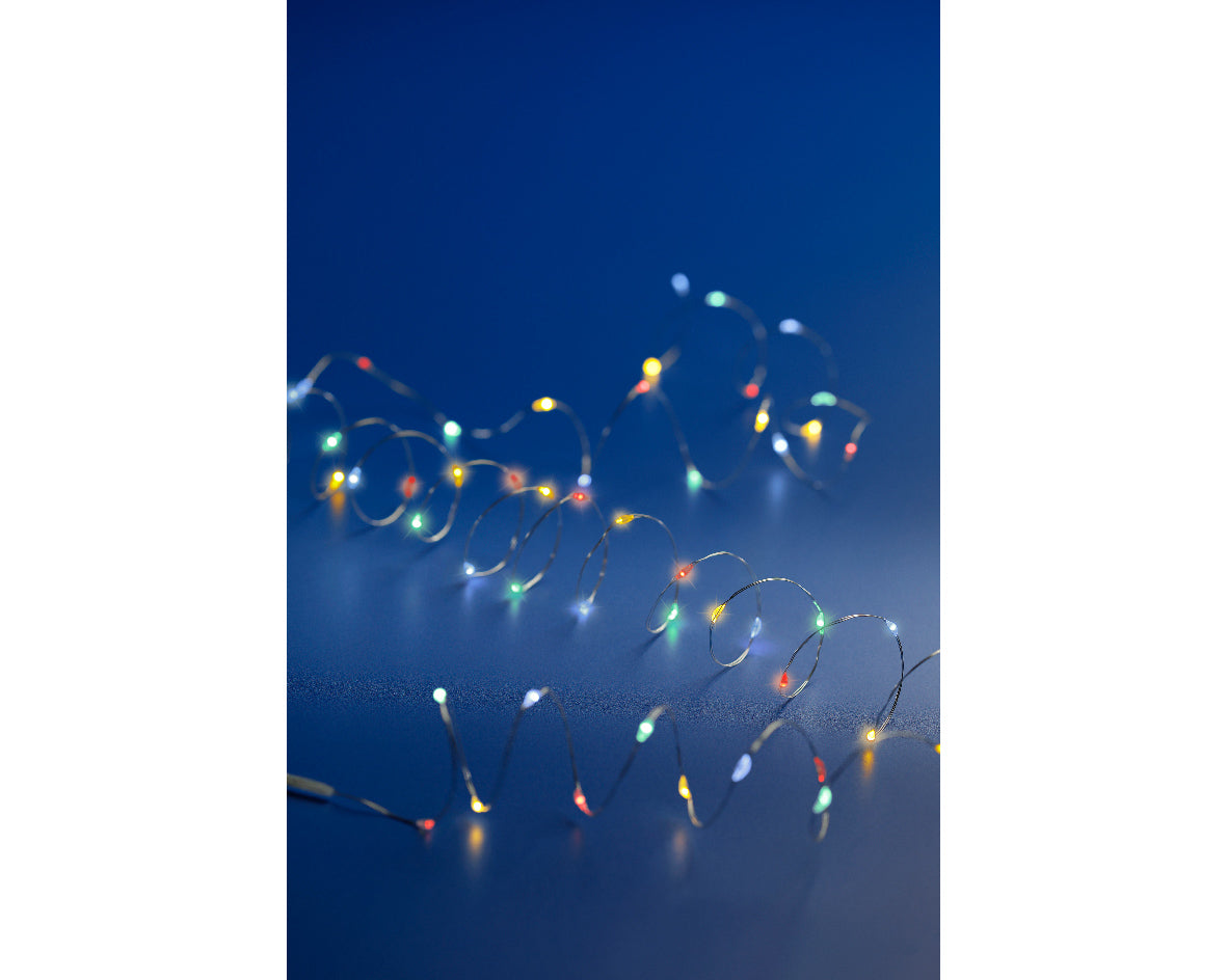 Luz MicroLED multicolor de 295cm cable plateado a pilas
