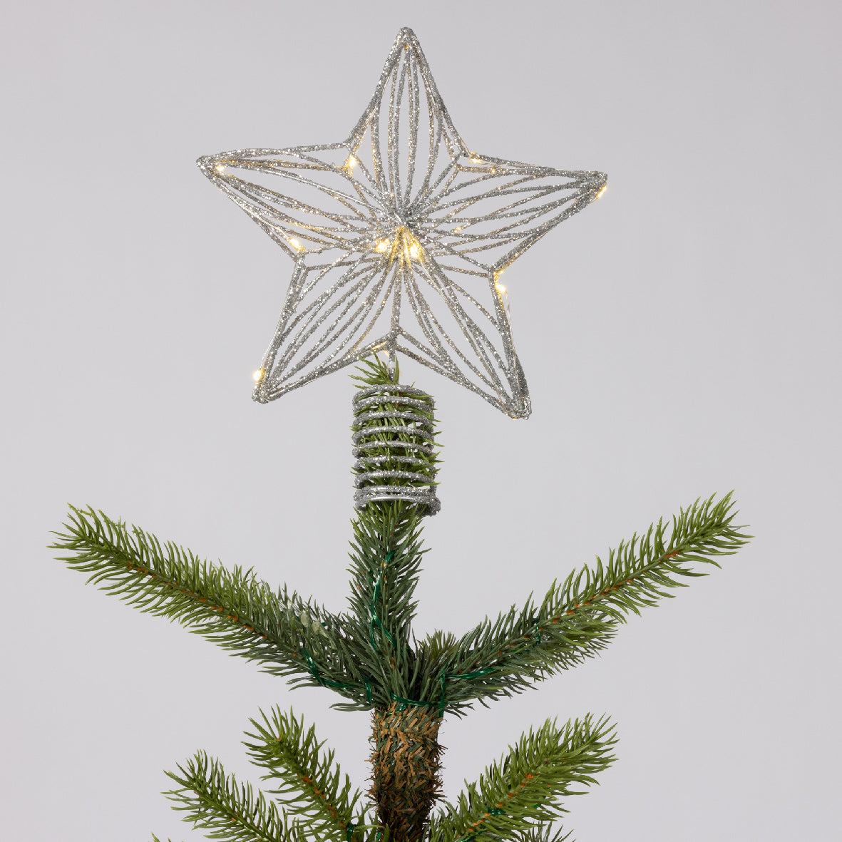 Estrella de metal con luz blanca cálida a pilas de 25cm
