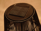 Lámpara de pie solar negra para exteriores